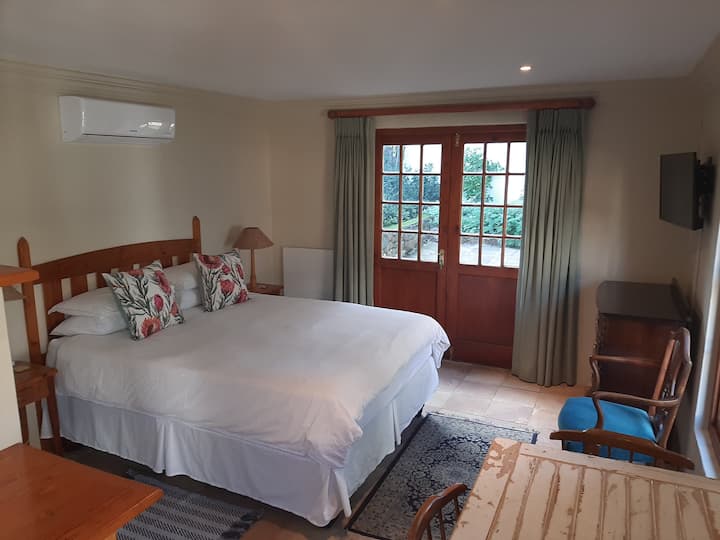 Klein La Cotte Garden Cottage - Franschhoek