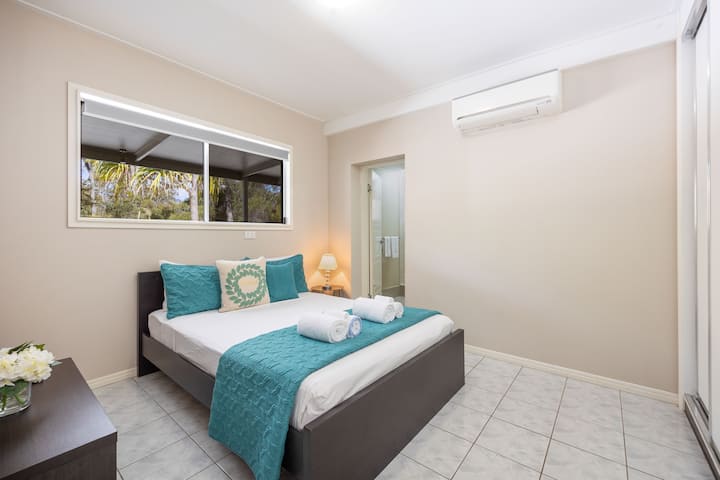 KITANDA CHA WATU WAWILI KILICHO NA ENSUITE