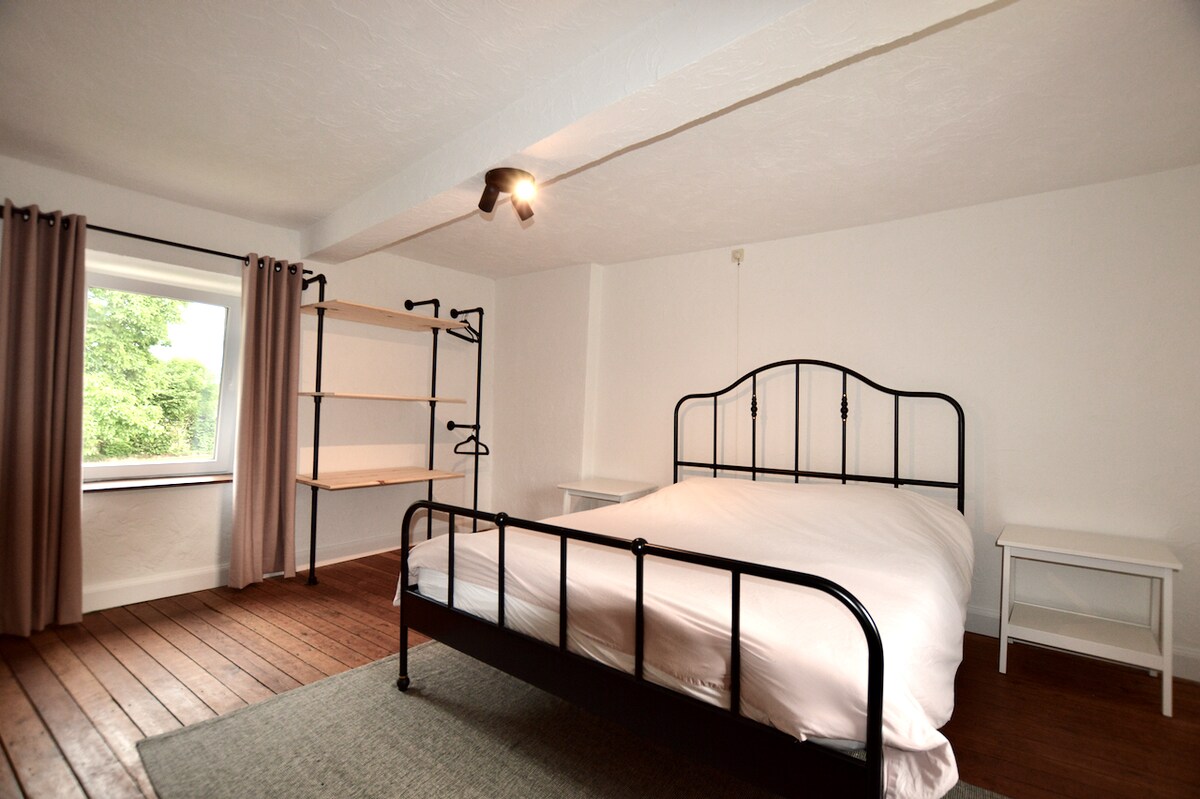 غرفة النوم 1