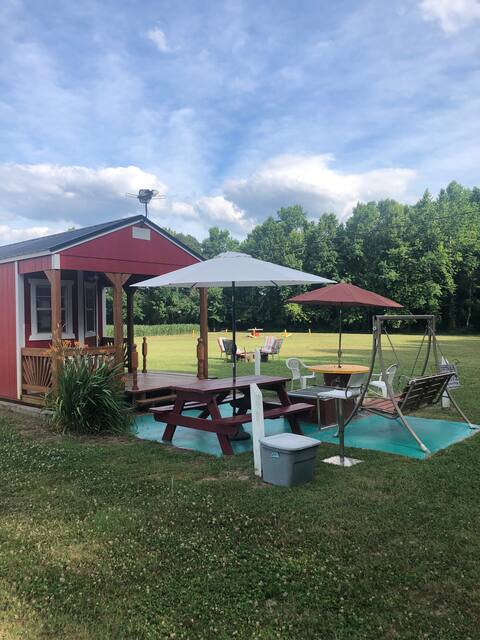 Cute 1-bdrm tiny house in the country w/firepits