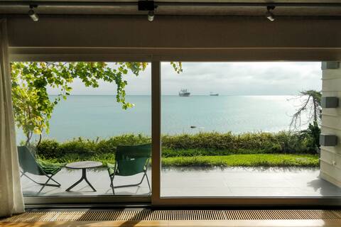 Beach Villa Varna -cosiness 4 meters from the sea