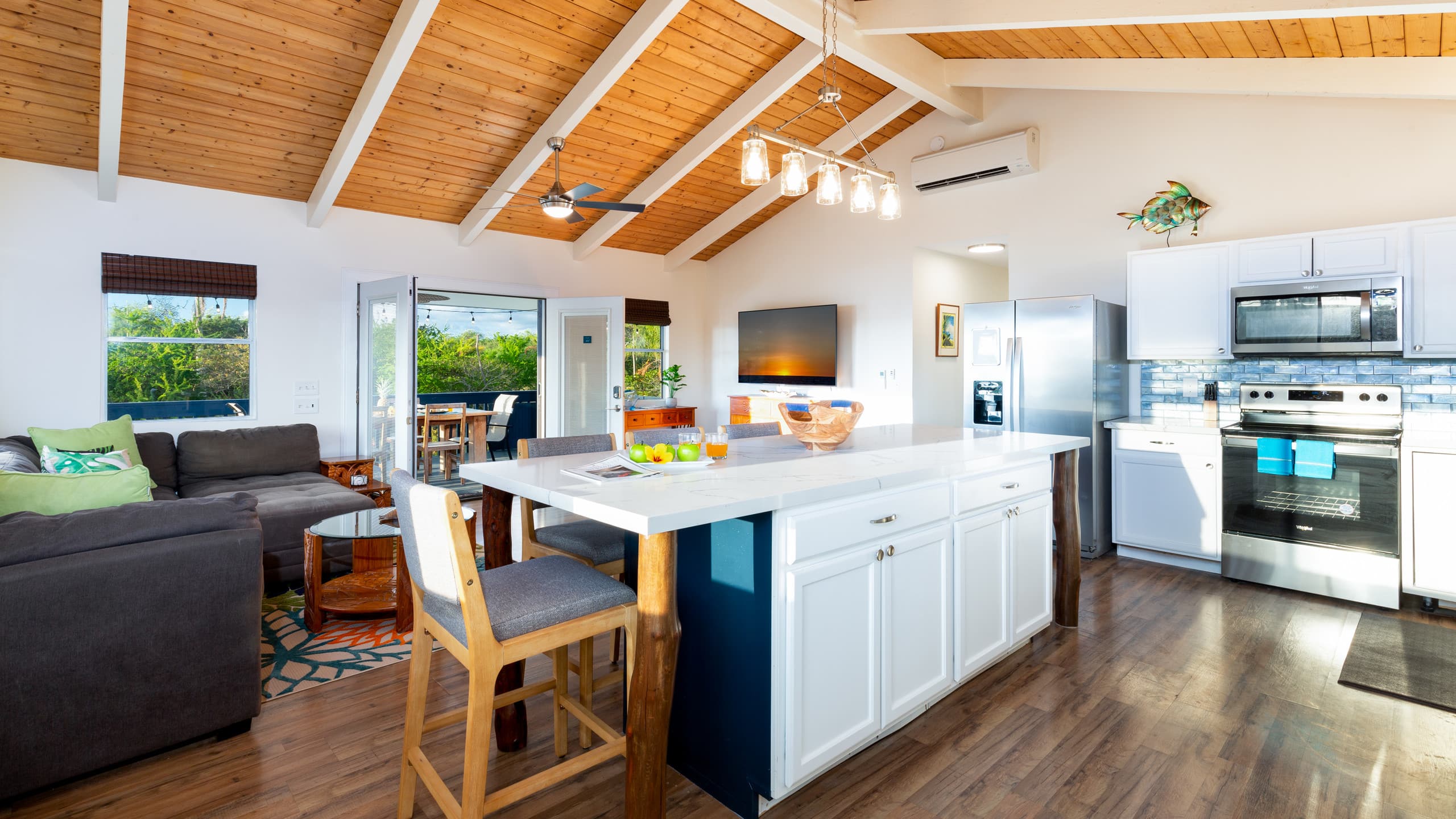 Home in Kailua-Kona · ★4.91 · 4 bedrooms · 6 beds · 3 private baths - Image 12