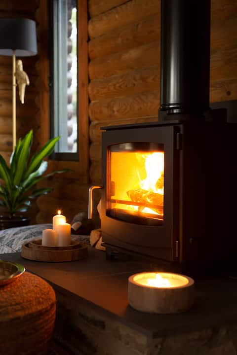 Top Airbnb: A Romantic Luxury Log Cabin with a Hot Tub in Somerset