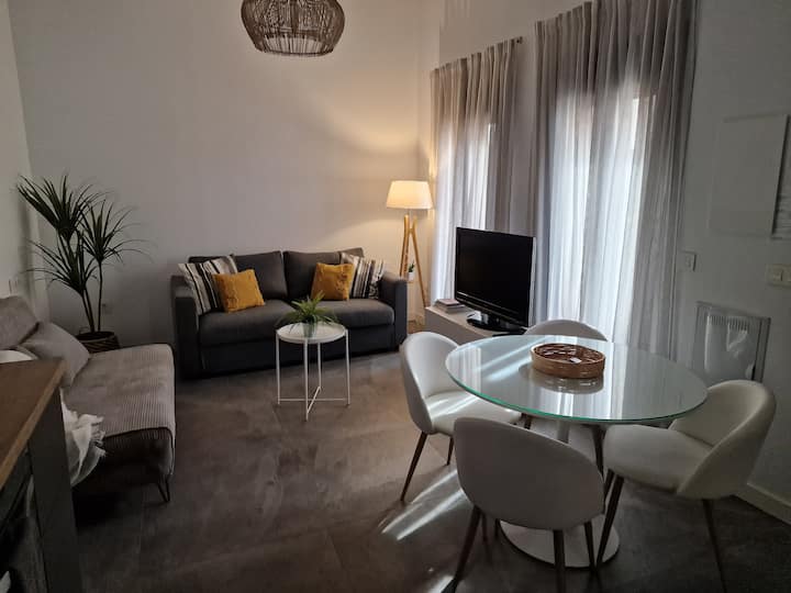 Პირველი სართულის საცხოვრებელი სივრცე