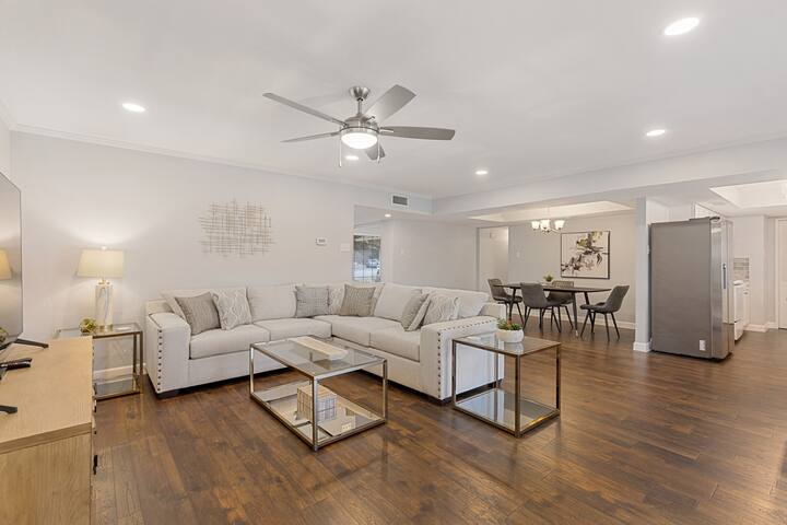 TCH – Spacious 5bd/2ba home in Dallas with Office