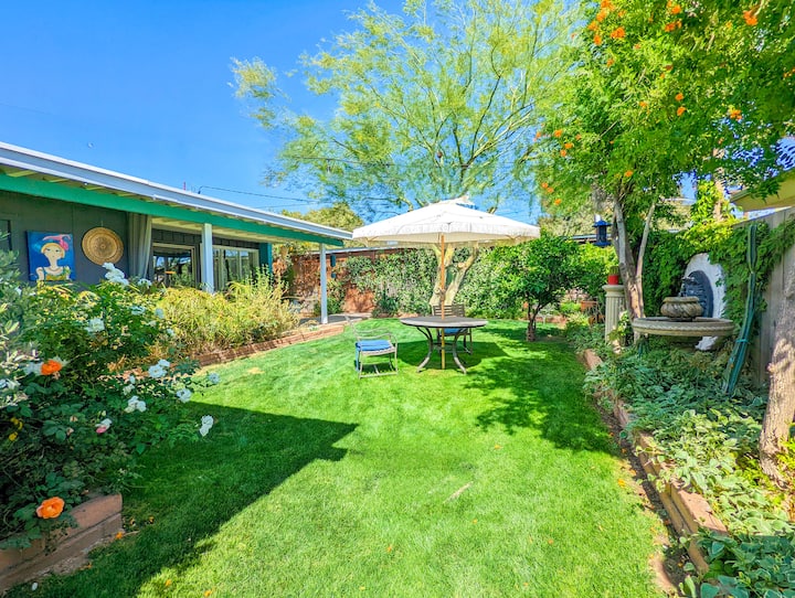 Modern Condo And Garden Patio In Uptown Phoenix Condominiums for Rent