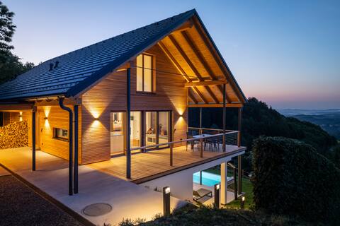 Vacation home with sauna, pool and hot tub