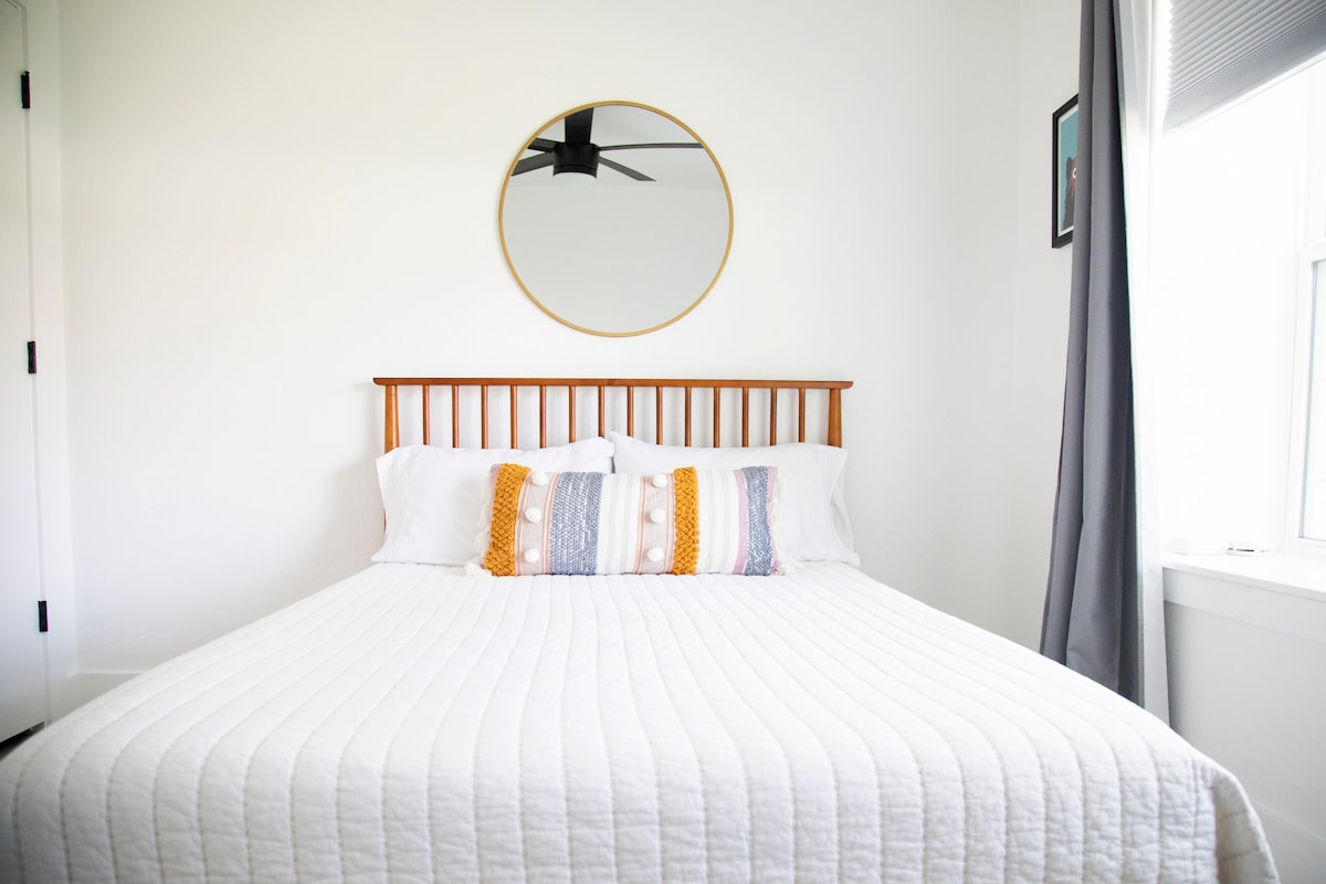 the Winnie House~
S. Austin sunny + modern retreat