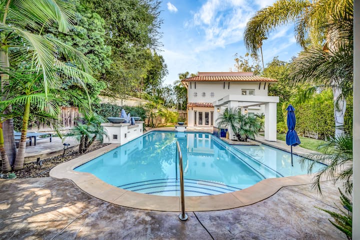 Beautiful Oasis in the heart of Encino w/ an ADU gallery image 2