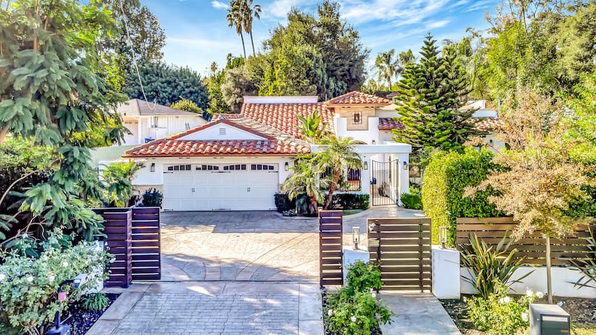 Beautiful Oasis in the heart of Encino w/ an ADU