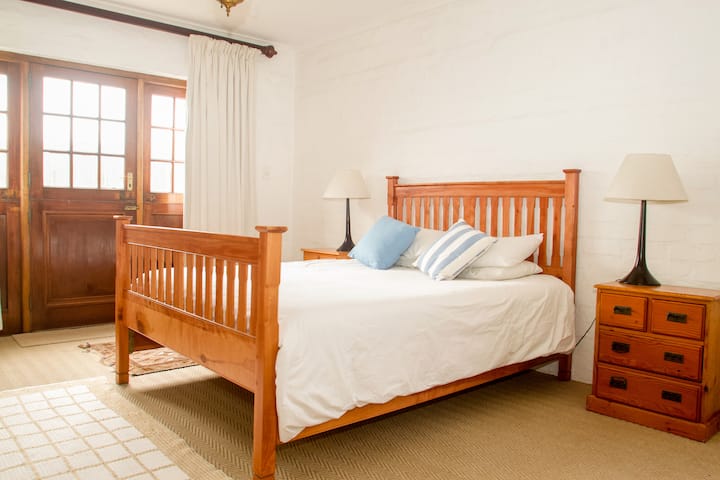 主卧（双人床）