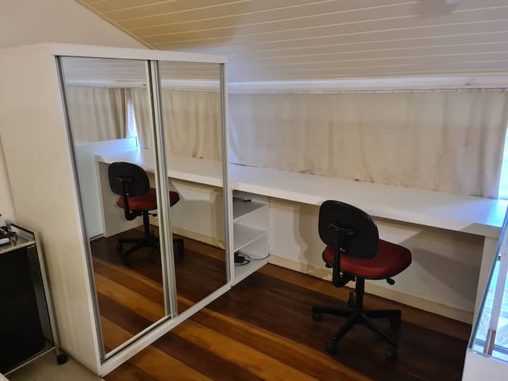 Kancelárske priestory (na hornom poschodí)