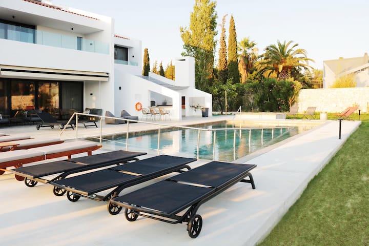 Maison A Rhodes with 66m2 heated pool-4800m2 plot gallery image 4