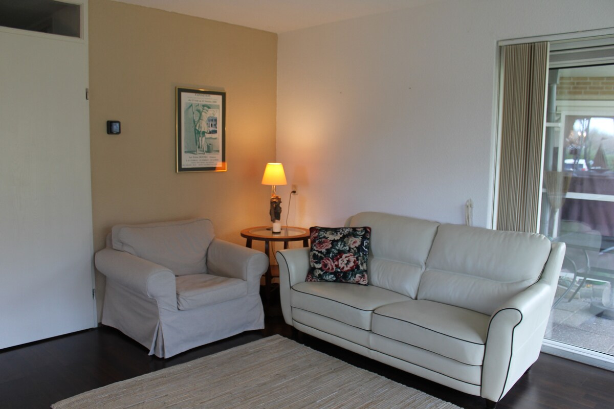 Top performing Airbnb: Duinroos Apartment in Wijk 07 Duinzoom