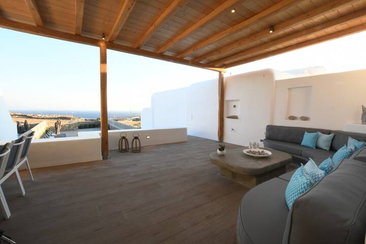 Super Paradise. Private Pool. Free Maid Service. gallery image 4