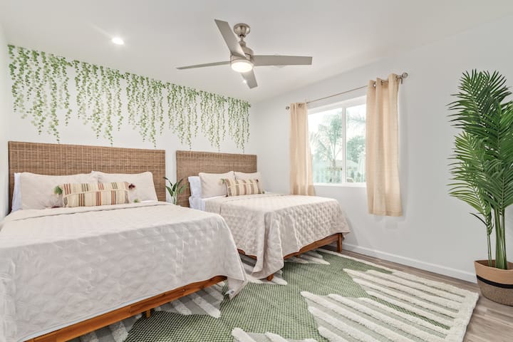 ห้องนอนที่ 4 มีเตียงใหญ่ 2 เตียงเพื่อรองรับผู้เข้าพักเพิ่มเติม 4 คน