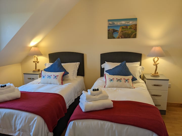 Carrick-a-Rede Rope Bridge Bedroom - The Ferns