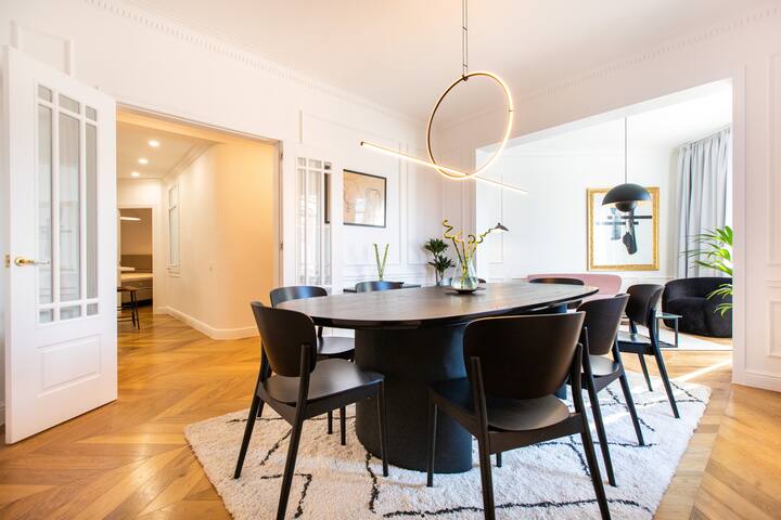 Stunning Brand New 4BR 4BATH Sagrada Familia gallery image 2