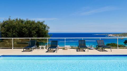 8 bedroom villa with panoramic sea view in Algajola