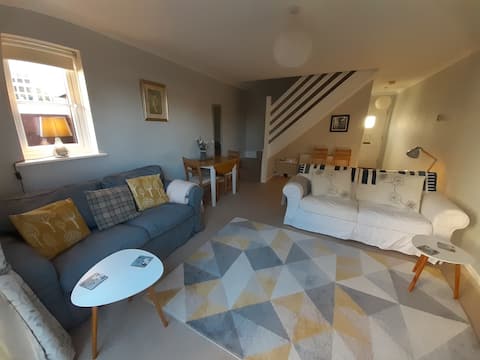 Top performing Airbnb: Comfortable Heavitree house near the city centre in Exminster