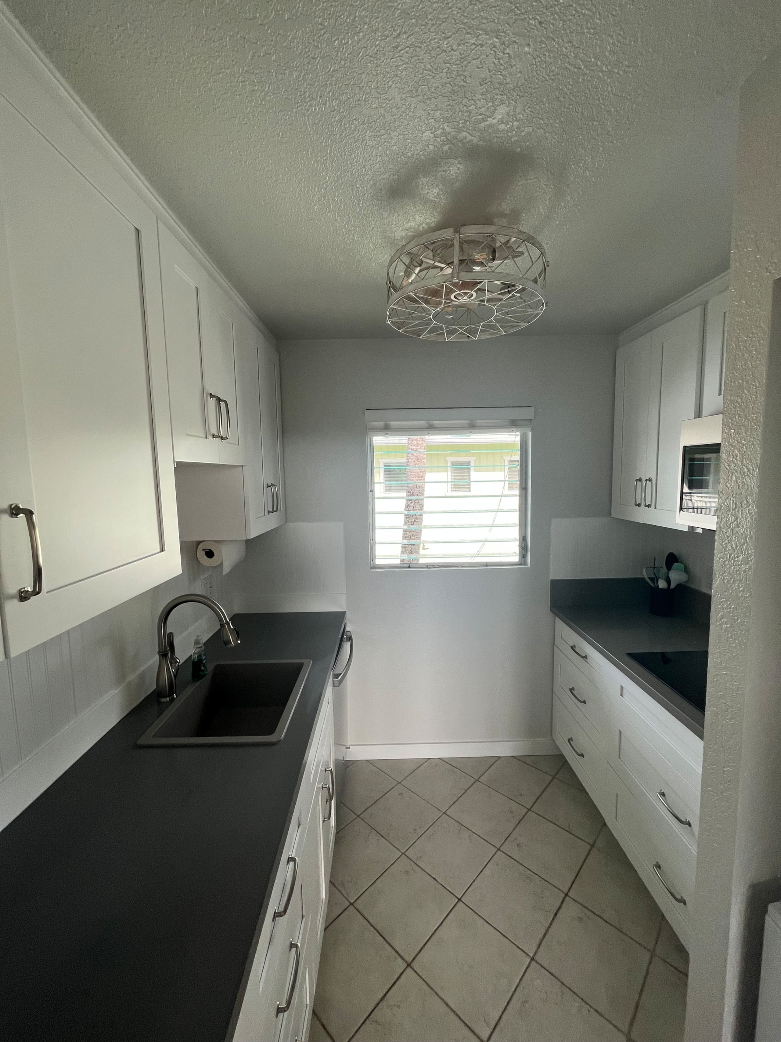 Condo in Kailua-Kona · ★4.88 · 2 bedrooms · 2 beds · 2 private baths - Image 15