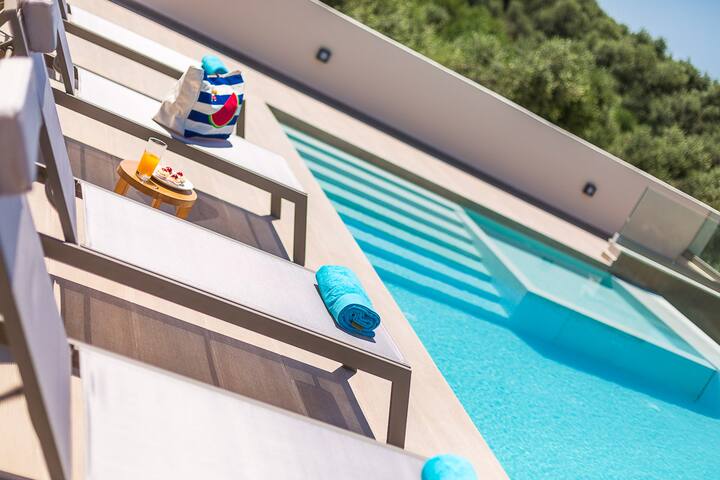 Villa Estel | Estel Residences gallery image 4