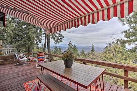 The Best Views and Vintage Cozy Cabin!