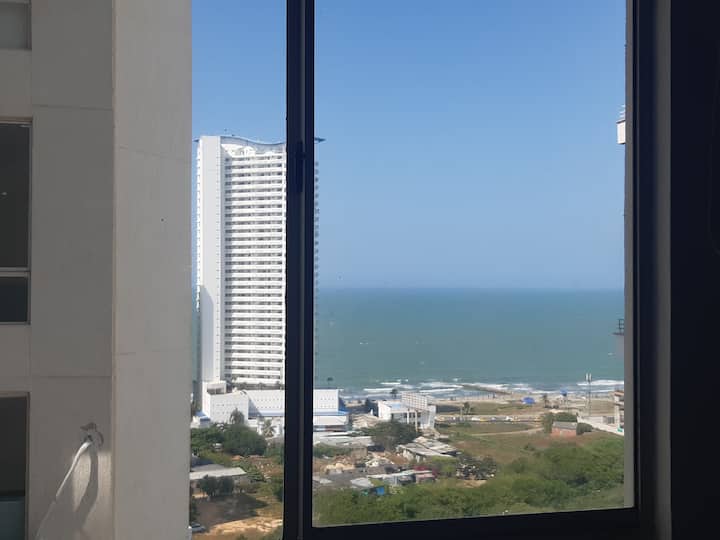 Glavni prozor spavaće sobe br. 1 s pogledom na ocean možete uživati u kavi u privatnom stanu s pogledom na Playa Marbellu, Cartagena de Indias.