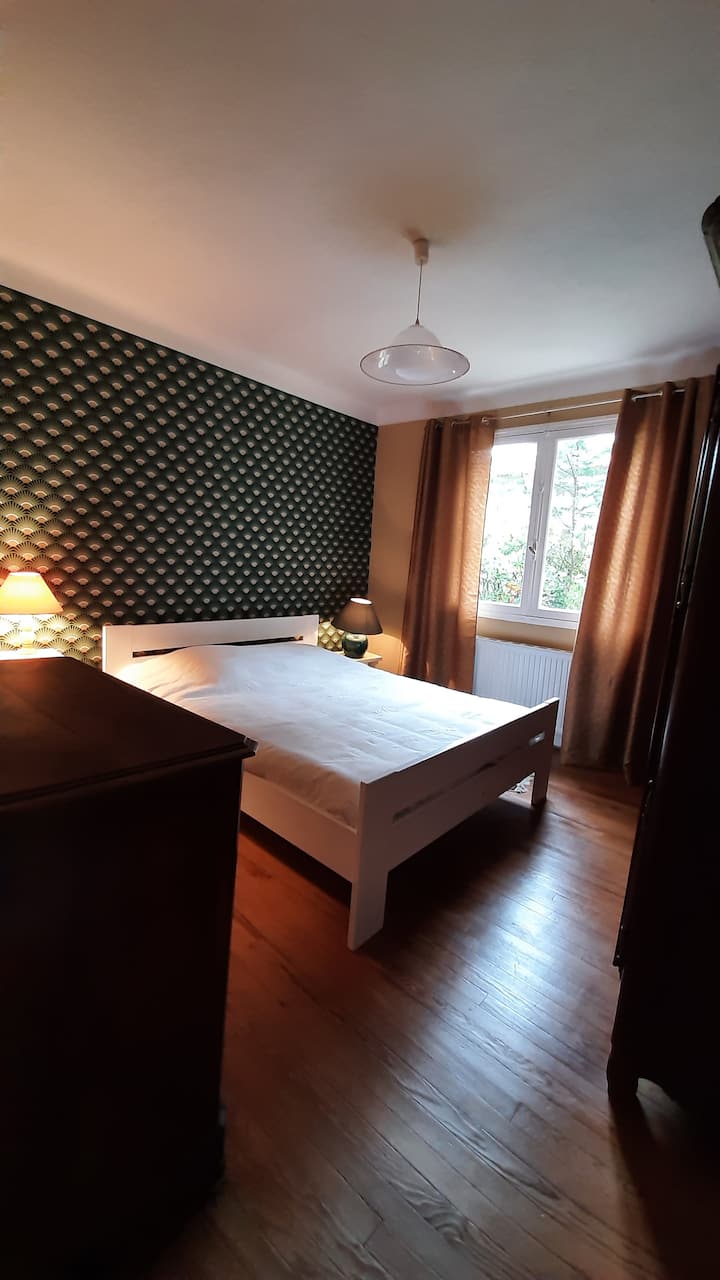Chambre rétro lit en 160 avec lit parapluie pour bébé