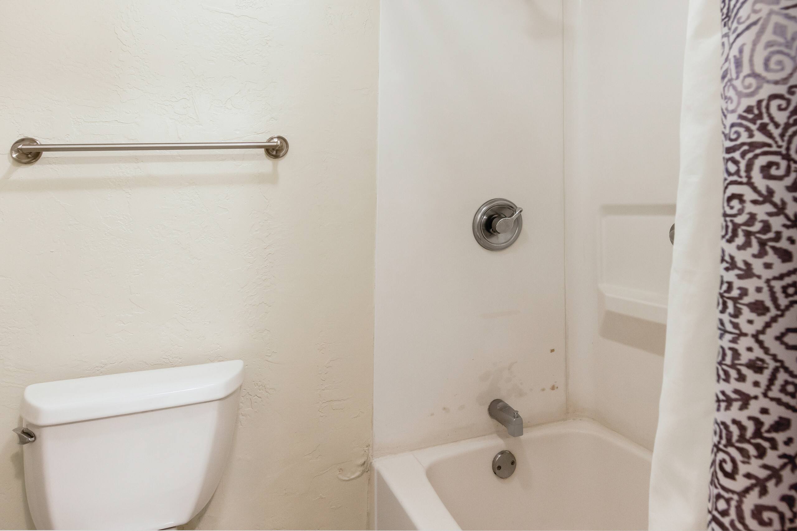 Lovely 1 bedroom with kitchen, free wifi & parking - Photo 7
