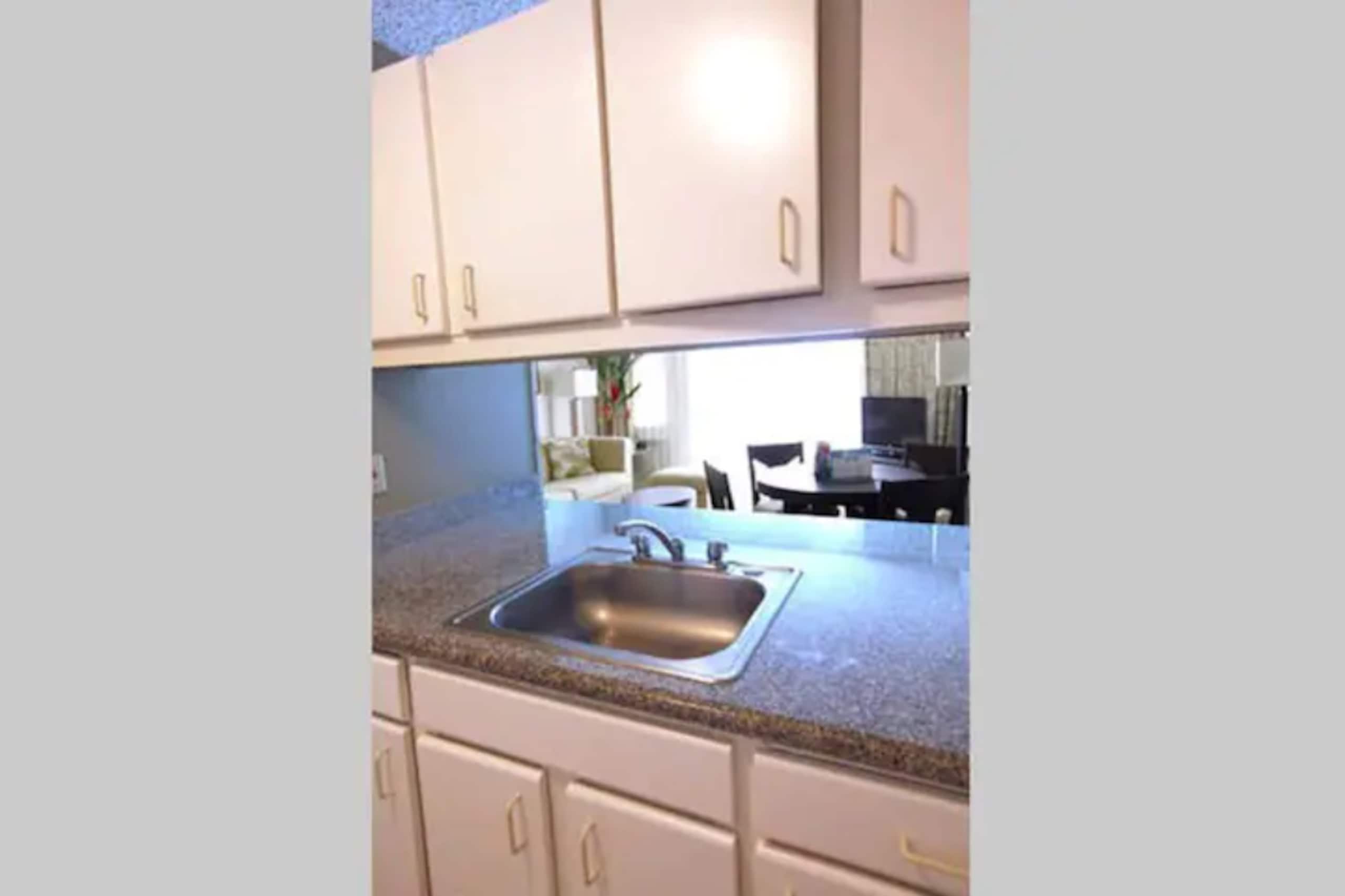 Lovely 1 bedroom with kitchen, free wifi & parking - Photo 15