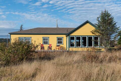 Erin House - Spacious Home with Stunning Views