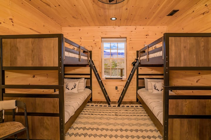 سيحب الأطفال هذه الغرفة مع إطلالة!