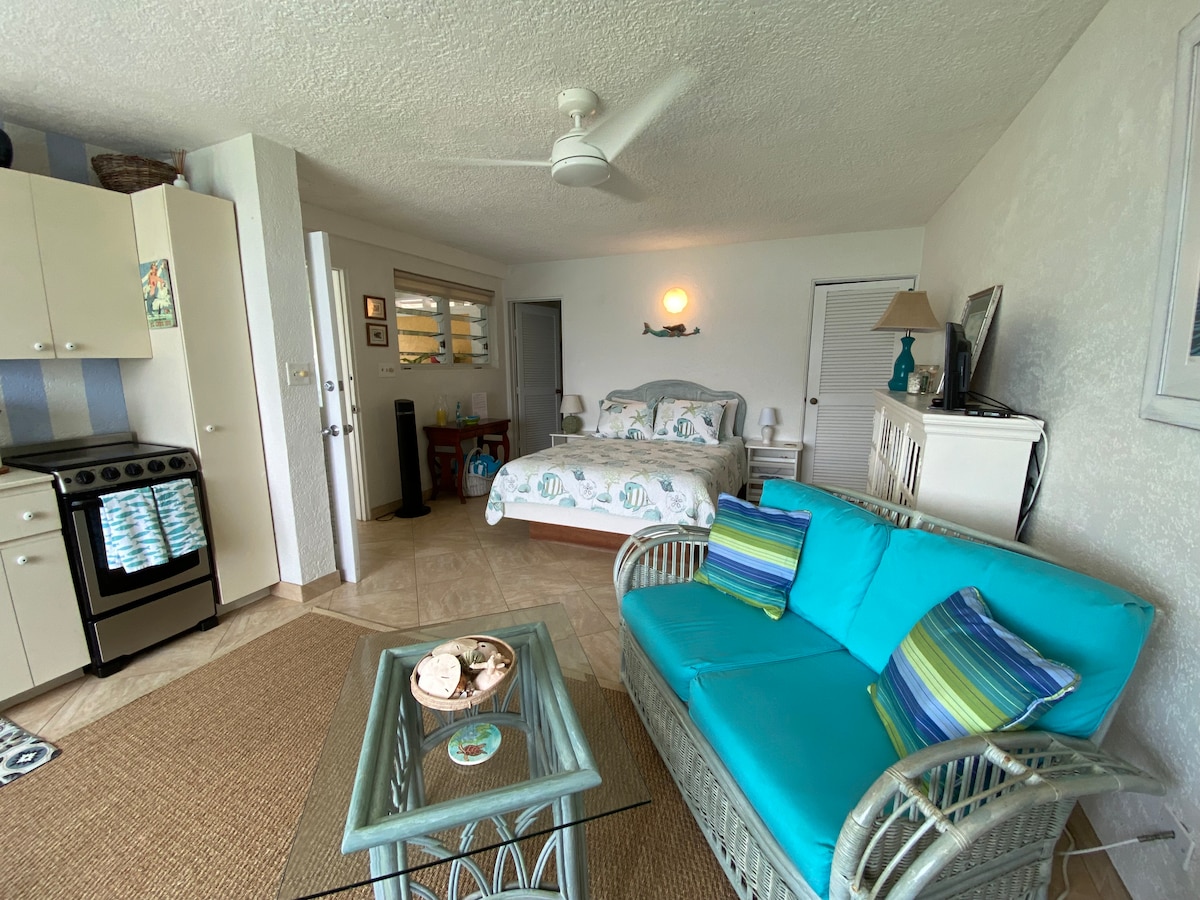 Kitanda cha ukubwa wa malkia cha starehe.