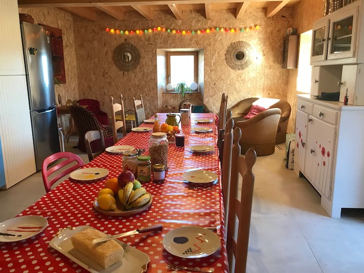 Les Pizes - Gîte Complet 10 Places - Le Cheylard