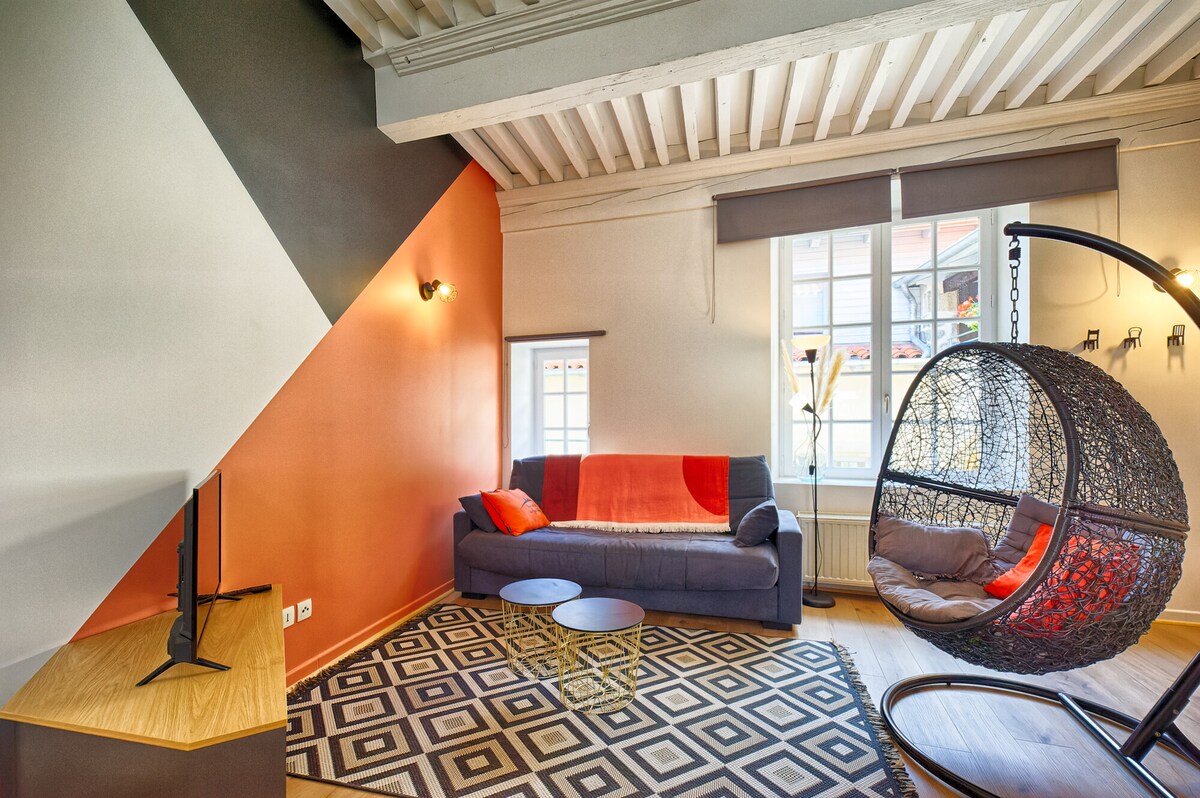 Successful Airbnb property: Le Raphaël Le puy centre in Diocèse Du Puy En Velay