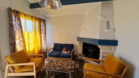 Top Airbnb: Charming house with a terrace in L'aiguillon Sur Mer