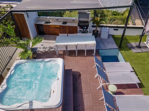Casa Gudilia, Luxury Charming house, Jacuzzi & BBQ