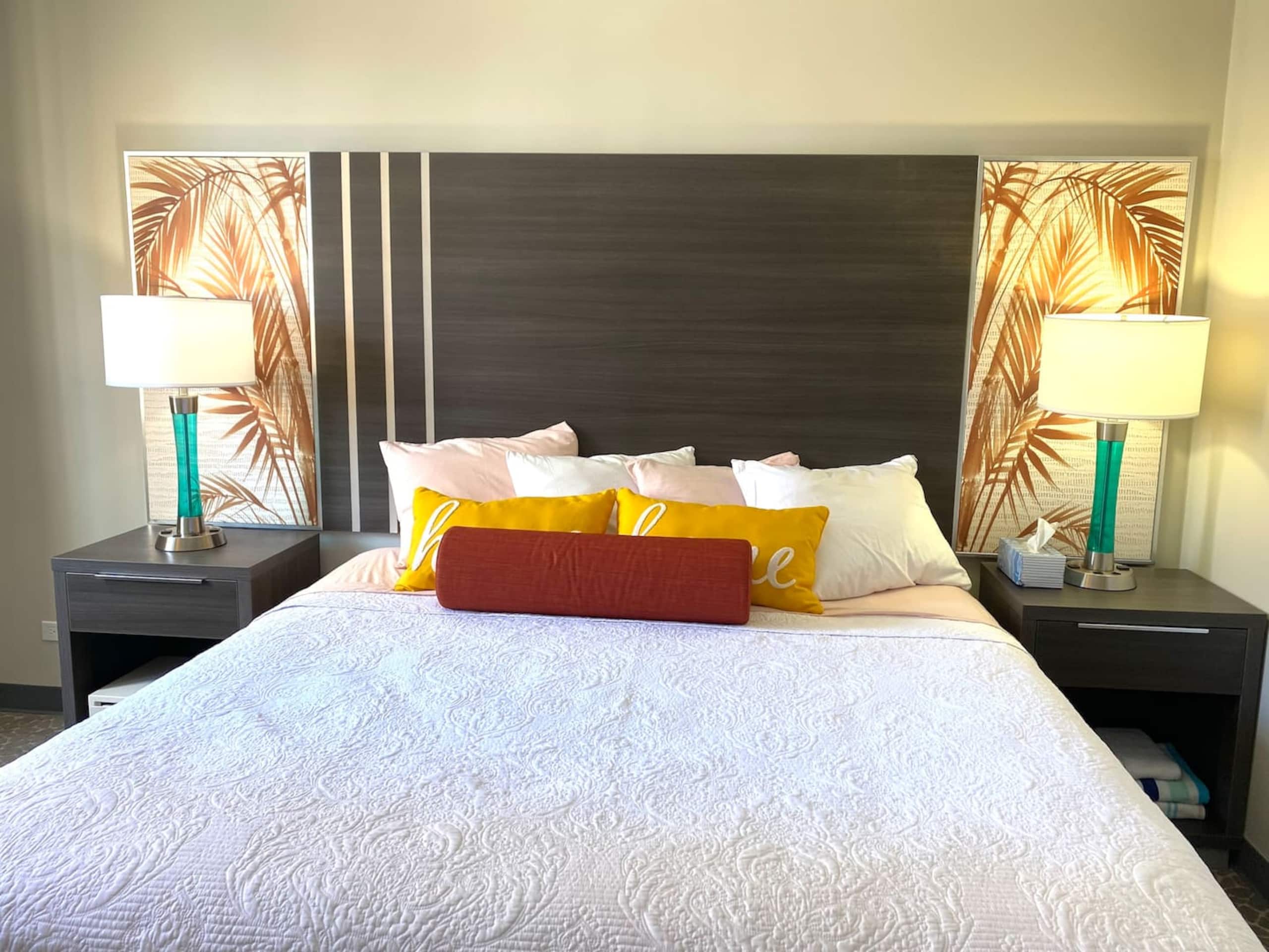 Great Location🏖Free Parking 🚗Aqua palms hotel - Image 7
