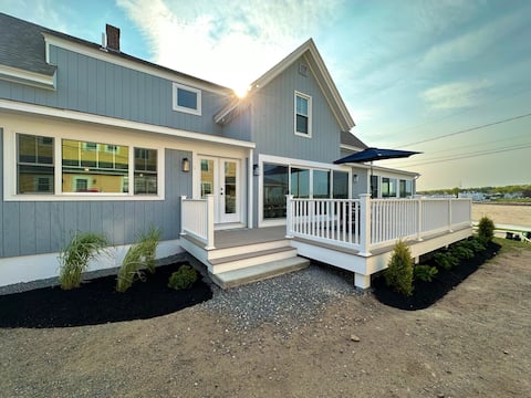 The Pioneer - York Beachfront living