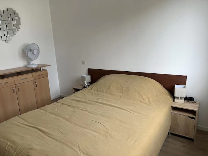 2 ოთახიანი ორადგილიანი საწოლით