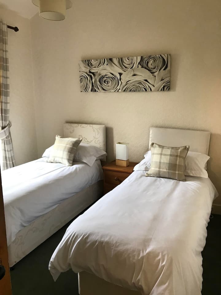 ניתן להפוך מיטה זוגית למיטת קינג סייז