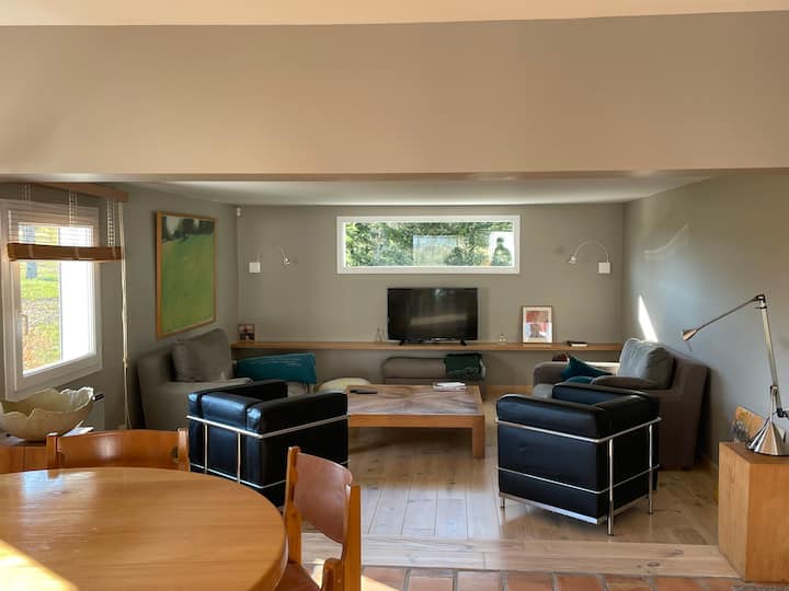 Maison Contemporaine Avec Piscine Et Tennis - Département Cantal