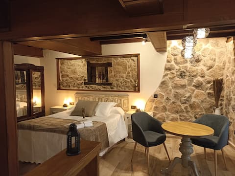 Cozy house with fireplace-barbecue in Candelario