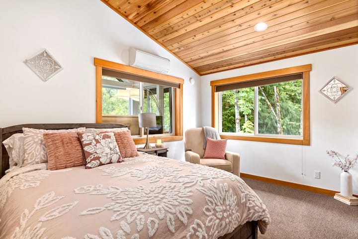 2nd floor queen bedroom with private A/C unit