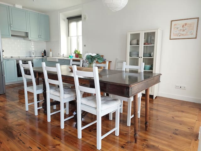 Chalet Rapha – 180m2 beachside duplex – NEW!