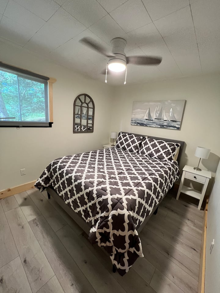 Chumba cha kulala 2 na kitanda cha malkia.