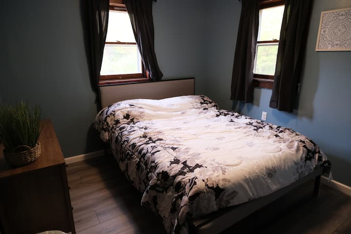 საძინებელი 1