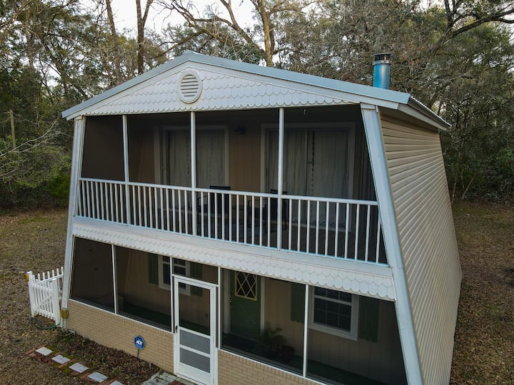 Ginnie Spring Cabins Cottage and Cabin Rentals Airbnb