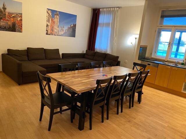 Wenceslas Square Loft C 3-Bedrooms (Old Town)